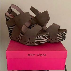Betsy Johnson Wedges